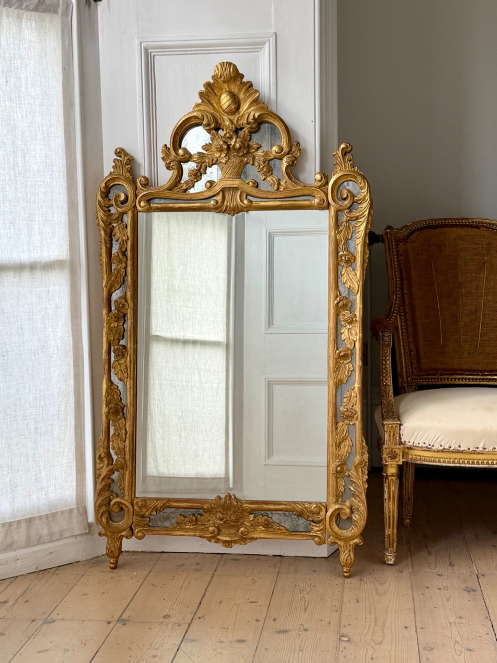 19th century French giltwood mirror View VIII
