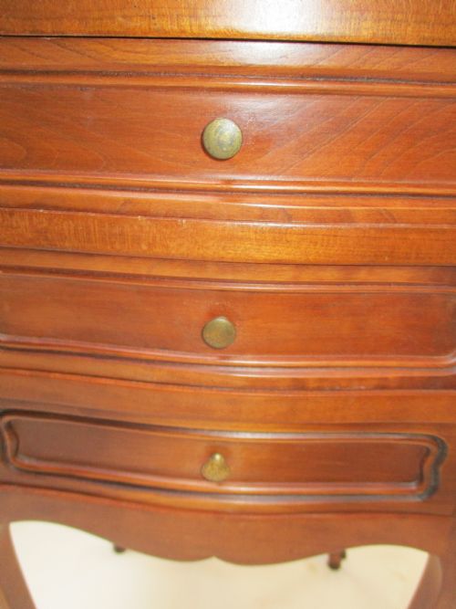 PAIR OF FRENCH ELEGANT FRUITWOOD BEDSIDE TABLES - ADDITIONAL PHOTO 5