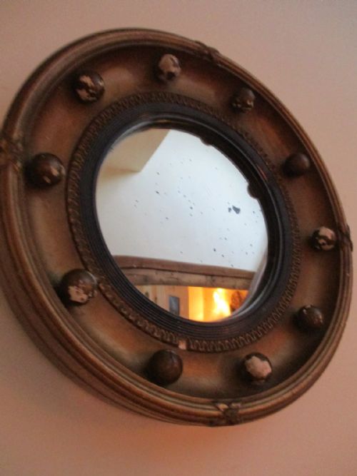 RARE SMALL GILTEBONY CONVEX MIRROR - ADDITIONAL PHOTO 2