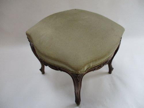 ELEGANT FRENCH DECORATIVE HAND CARVED WALNUT STOOL - ADDITIONAL PHOTO 3