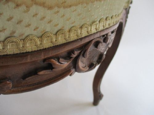 ELEGANT FRENCH DECORATIVE HAND CARVED WALNUT STOOL - ADDITIONAL PHOTO 4