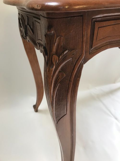FRENCH WALNUT CENTRAL TABLE - ADDITIONAL PHOTO 2