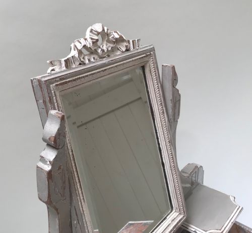 FRENCH DECORATIVE DRESSING TABLE - ADDITIONAL PHOTO 2