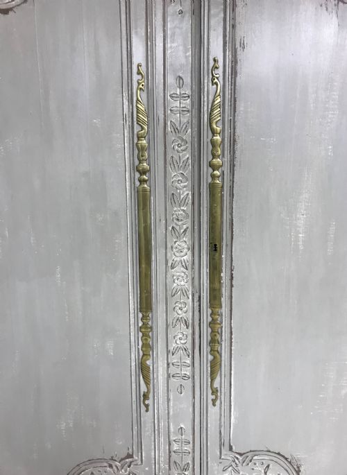 PAIR OF FRENCH WALNUT DOORS - ADDITIONAL PHOTO 2