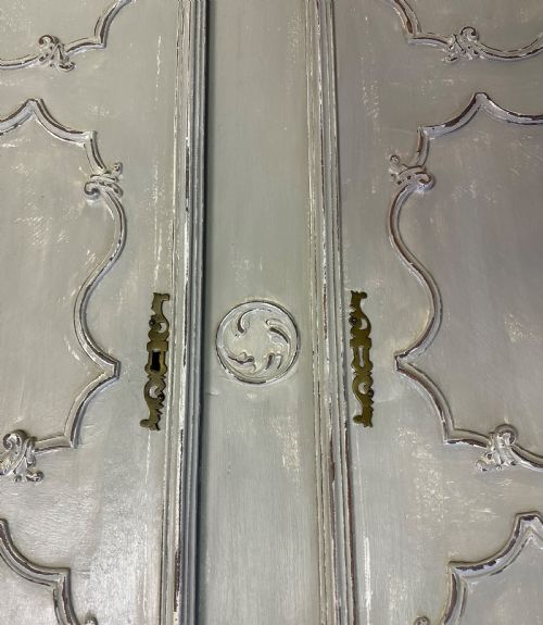 PAIR OF FRENCH HAND CARVED DOORS - ADDITIONAL PHOTO 6