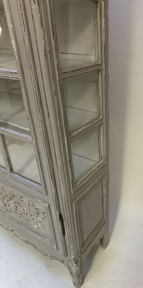 FRENCH DECORATIVE ARMOIRE - ADDITIONAL PHOTO 2