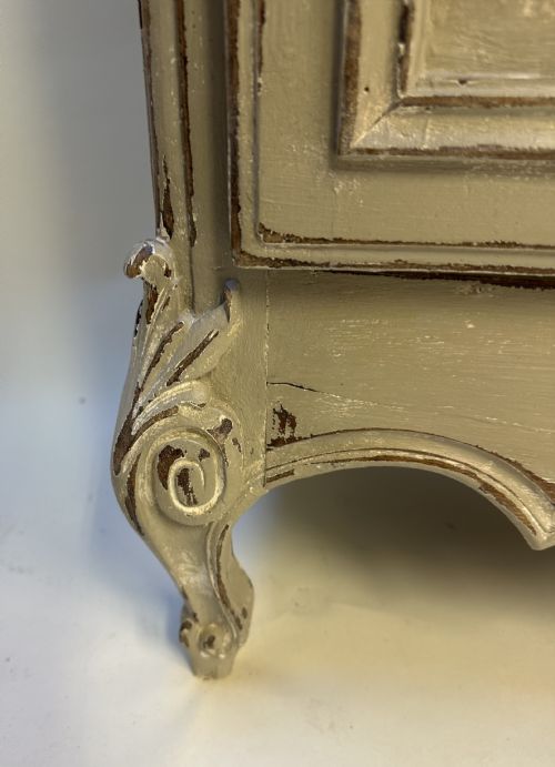FRENCH DECORATIVE ARMOIRE - ADDITIONAL PHOTO 3