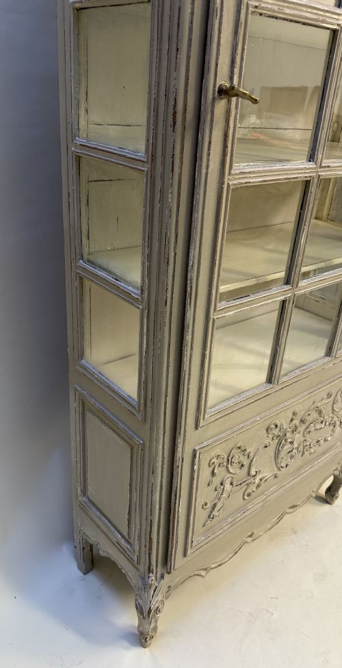 FRENCH DECORATIVE ARMOIRE - ADDITIONAL PHOTO 7