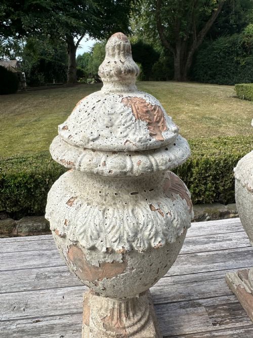 PAIR OF ITALIAN TERRACOTTA URNS - ADDITIONAL PHOTO 4