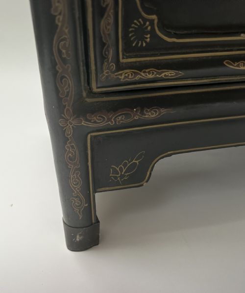 PAIR OF CHINOISERIE CABINETS - ADDITIONAL PHOTO 8
