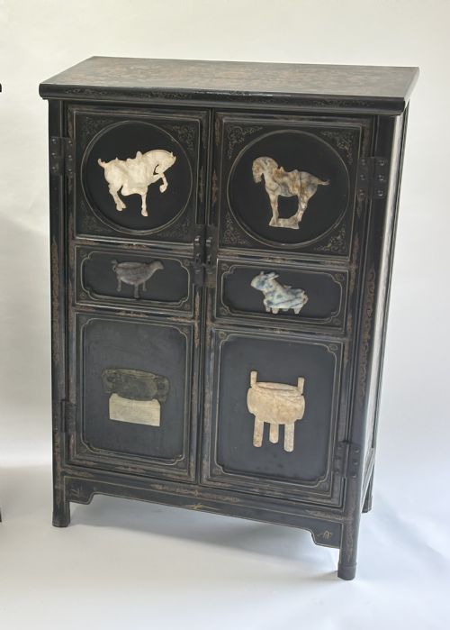 PAIR OF CHINOISERIE CABINETS - ADDITIONAL PHOTO 13