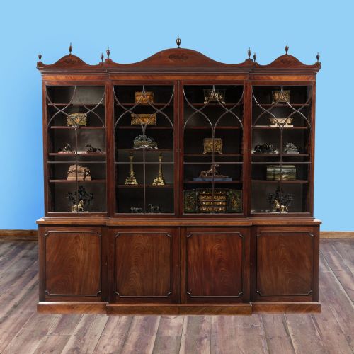 GEORGE III PERIOD MAHOGANY BREAKFRONT BOOKCASE