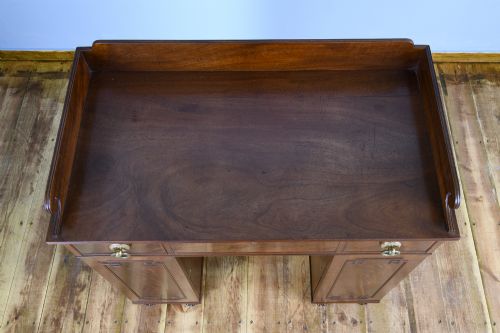 MAHOGANY CABINET IN THE MANNER OF GILLOW OF LONDON LANCASTER - ADDITIONAL PHOTO 4