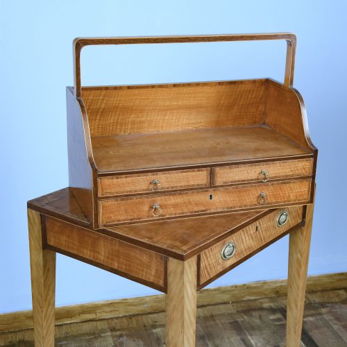 A SMALL 18TH CENTURY ENGLISH TABLE GEORGIAN CHEVERET - ADDITIONAL PHOTO 3