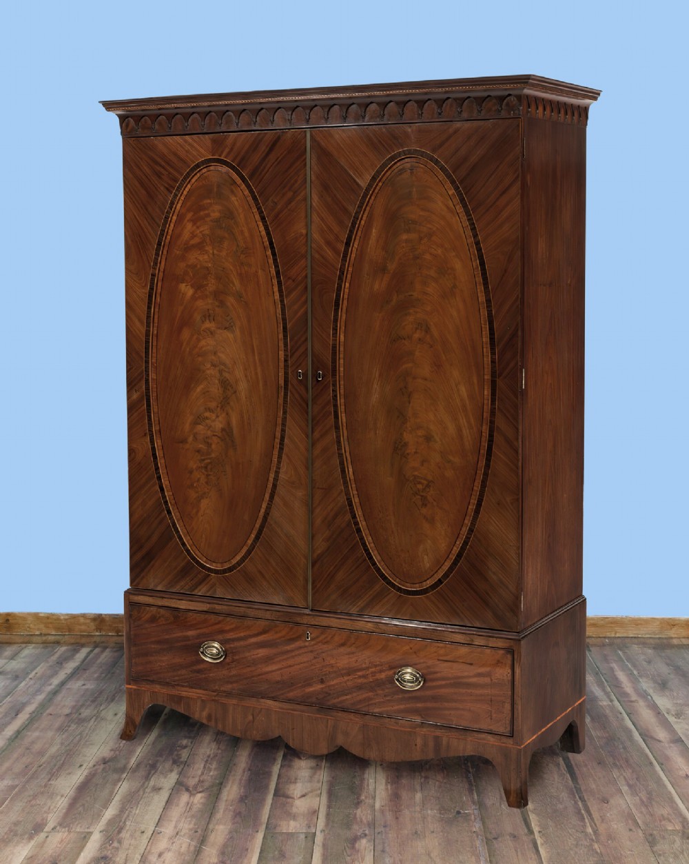 Hepplewhite 18th Century Clothes Press