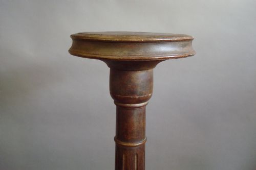 A MONUMENTAL 'COUNTRY HOUSE' GEORGIAN CARVED MAHOGANY TORCHERE - ADDITIONAL PHOTO 7