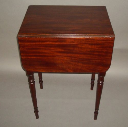 A RARE REGENCY MAHOGANY DECEPTION TABLE - ADDITIONAL PHOTO 3