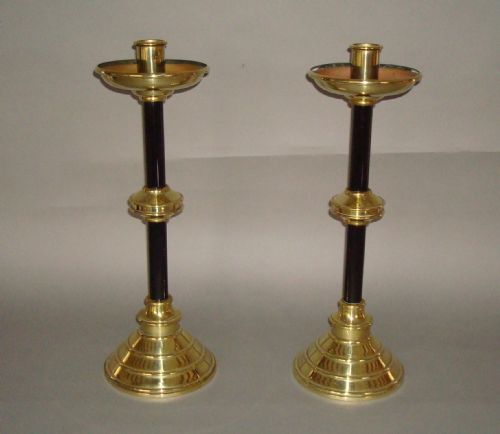 A C19TH PAIR OF CANDLESTICKS OF ECCLESIASTICAL DESIGN - ADDITIONAL PHOTO 1