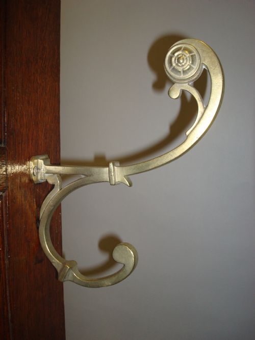 A STYLISH 19TH CENTURY OAK HALL STAND - ADDITIONAL PHOTO 7