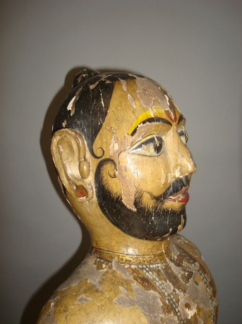 AN INTERESTING 19TH CENTURY CARVED INDIAN FIGURE - ADDITIONAL PHOTO 7