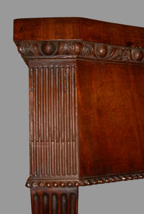 GEORGE III MAHOGANY SERPENTINE SERVING SIDE TABLE - ADDITIONAL PHOTO 4