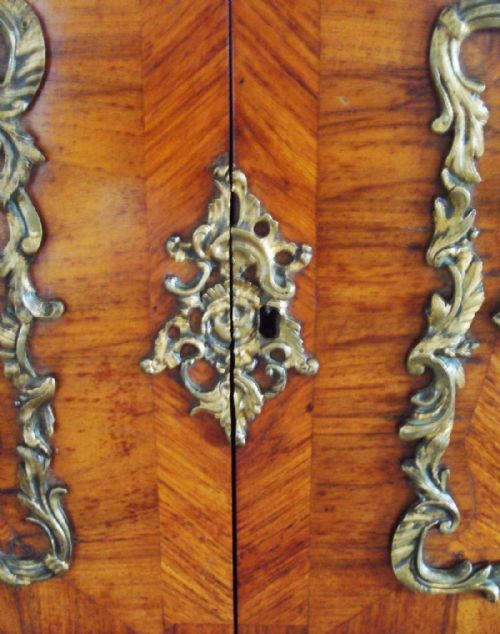 19TH CENTURY PAIR OF ENGLISH HANGING WALL CABINETS BY TOWN AND EMANUEL - ADDITIONAL PHOTO 5