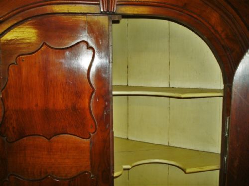 GEORGIAN IRISH YEW WOOD STANDING CORNER CUPBOARD - ADDITIONAL PHOTO 9