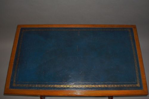LATE C19TH WALNUT 'PUGIN' DESIGN GILLOWS WRITING TABLE - ADDITIONAL PHOTO 2