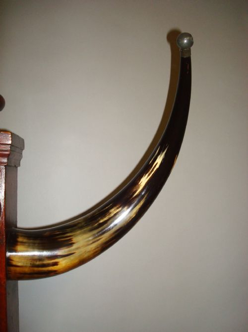 19TH CENTURY OAK HALL STAND WITH COW HORNS - ADDITIONAL PHOTO 5