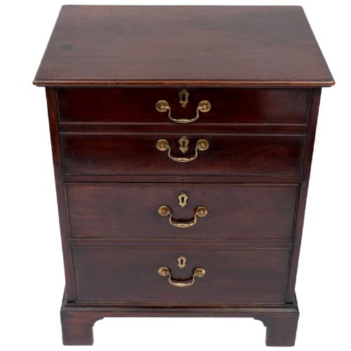 GEORGE III MAHOGANY BEDSIDE CABINET - ADDITIONAL PHOTO 3