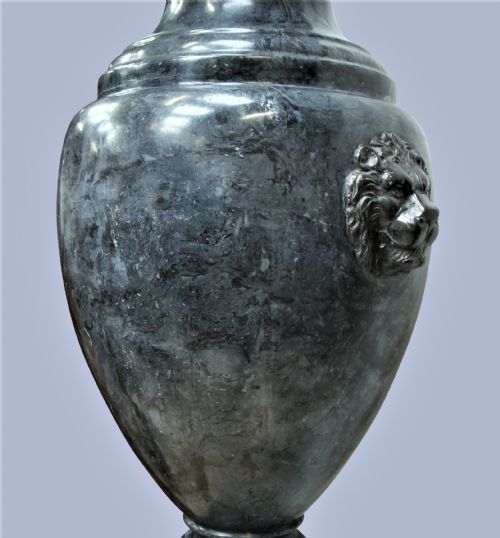EARLY C20TH PAIR OF SCAGLIOLA URNS - ADDITIONAL PHOTO 8