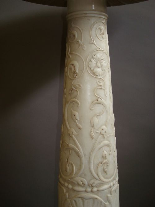 EARLY C19TH ITALIAN CARVED MARBLE TAZZA ON PEDESTAL - ADDITIONAL PHOTO 5