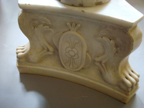 EARLY C19TH ITALIAN CARVED MARBLE TAZZA ON PEDESTAL - ADDITIONAL PHOTO 9