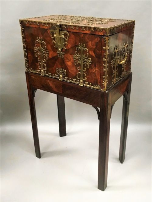 Late C17th Large Oyster Kingwood Coffre Forte - Strong Box