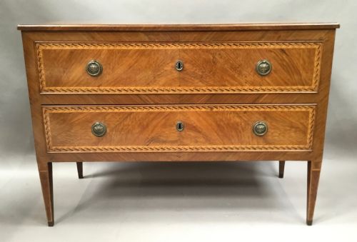 C18th Italian Walnut Inlaid Commode