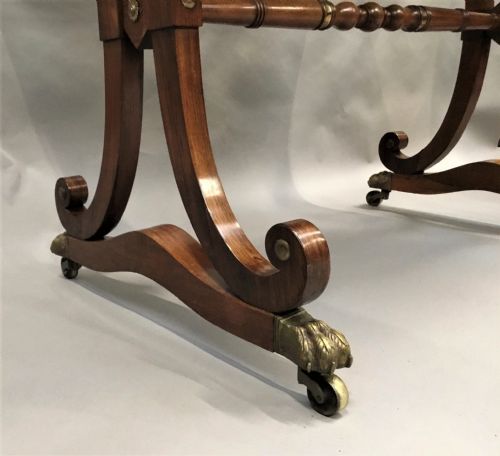A SMART REGENCY ROSEWOOD BRASS MOUNTED CENTRE TABLE - ADDITIONAL PHOTO 8