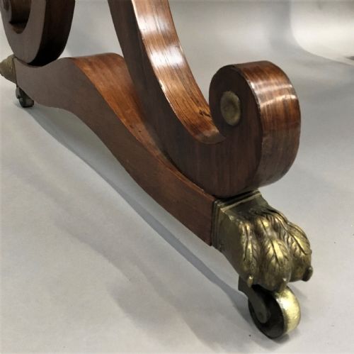 A SMART REGENCY ROSEWOOD BRASS MOUNTED CENTRE TABLE - ADDITIONAL PHOTO 11