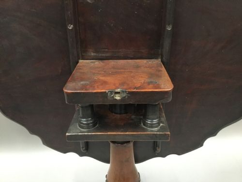 GEORGE III MAHOGANY PIECRUST TRIPOD TABLE IN THE MANNER OF CHIPPENDALE - ADDITIONAL PHOTO 17