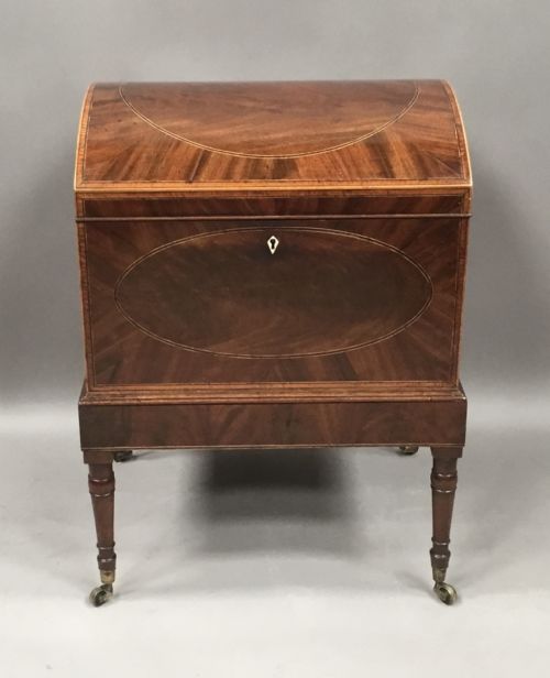 A FINE GEORGE III SHERATON MAHOGANY CELLARETTE - ADDITIONAL PHOTO 2