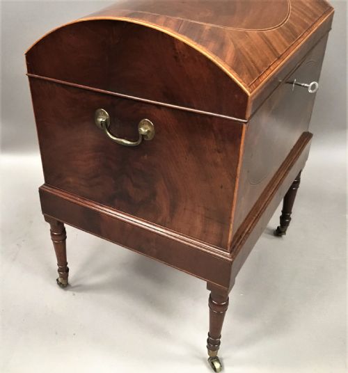 A FINE GEORGE III SHERATON MAHOGANY CELLARETTE - ADDITIONAL PHOTO 8