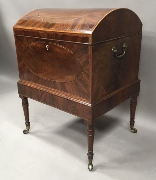 A FINE GEORGE III SHERATON MAHOGANY CELLARETTE - ADDITIONAL PHOTO 14