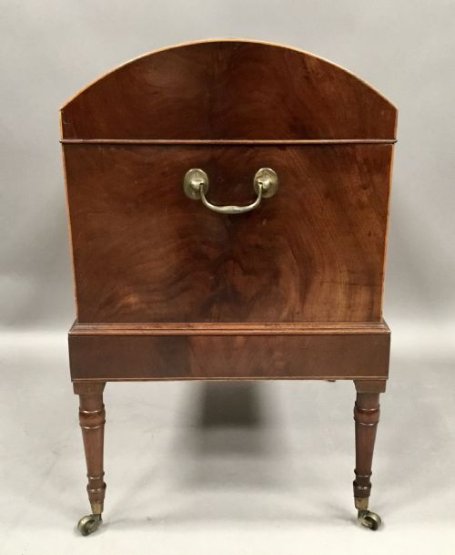 A FINE GEORGE III SHERATON MAHOGANY CELLARETTE - ADDITIONAL PHOTO 17