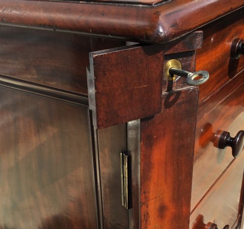 EXCEPTIONAL LATE REGENCY GILLOWS MAHOGANY PEDESTAL DESK BY THOMAS MYERS OF GILLOWS - ADDITIONAL PHOTO 12