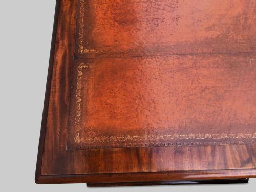 EXCEPTIONAL LATE REGENCY GILLOWS MAHOGANY PEDESTAL DESK BY THOMAS MYERS OF GILLOWS - ADDITIONAL PHOTO 13