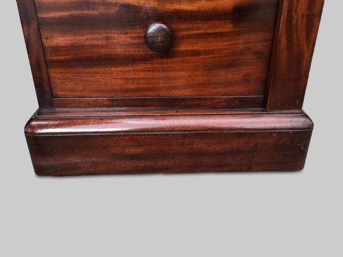 EXCEPTIONAL LATE REGENCY GILLOWS MAHOGANY PEDESTAL DESK BY THOMAS MYERS OF GILLOWS - ADDITIONAL PHOTO 15
