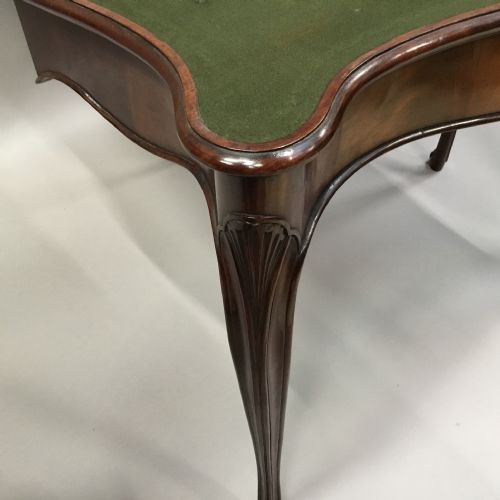 GEORGE III MAHOGANY HEPPLEWHITE SERPENTINE CARD TABLE - ADDITIONAL PHOTO 13