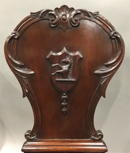 GEORGE IV SUBSTANTIAL PAIR OF MAHOGANY HALL CHAIRS WITH WELL CARVED HIPPOCAMPUS ARMORIALS - ADDITIONAL PHOTO 3