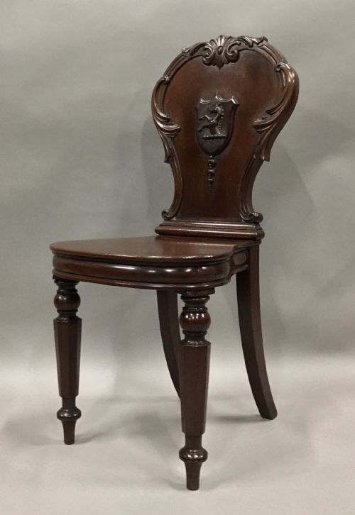 GEORGE IV SUBSTANTIAL PAIR OF MAHOGANY HALL CHAIRS WITH WELL CARVED HIPPOCAMPUS ARMORIALS - ADDITIONAL PHOTO 6