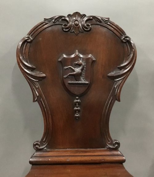 GEORGE IV SUBSTANTIAL PAIR OF MAHOGANY HALL CHAIRS WITH WELL CARVED HIPPOCAMPUS ARMORIALS - ADDITIONAL PHOTO 11