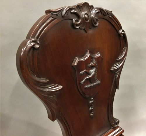 GEORGE IV SUBSTANTIAL PAIR OF MAHOGANY HALL CHAIRS WITH WELL CARVED HIPPOCAMPUS ARMORIALS - ADDITIONAL PHOTO 16